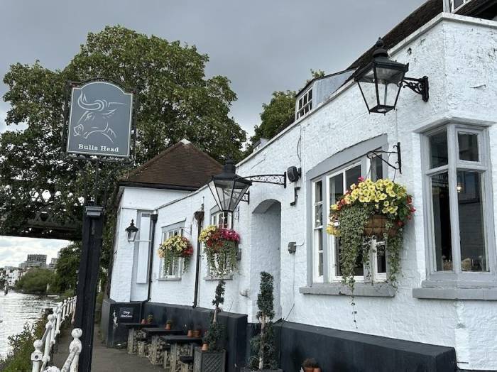 Discover The Bull’s Head, Chiswick’s Historic Victorian Pub Gem