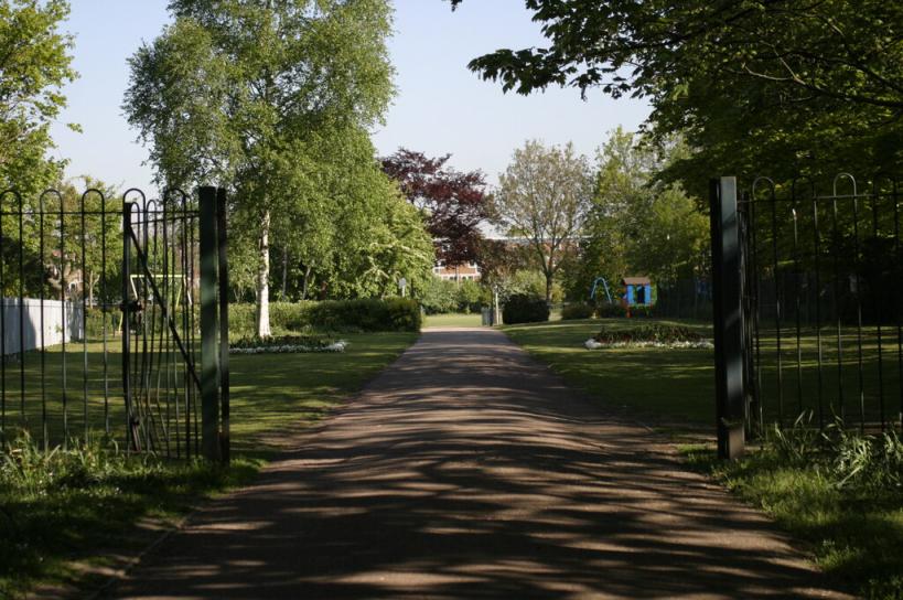 Knife Attack in Hounslow Park Sparks Community Concerns